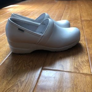 White nursing shoes